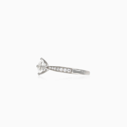 Stilvoller Silberring mit Zirkonia