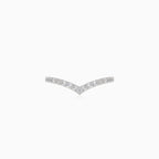 Round cubic zirconia in V shaped ring