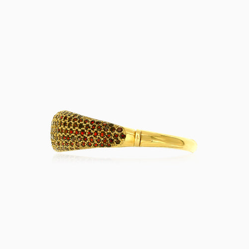 Brazalete elegante con granate de corte redondo