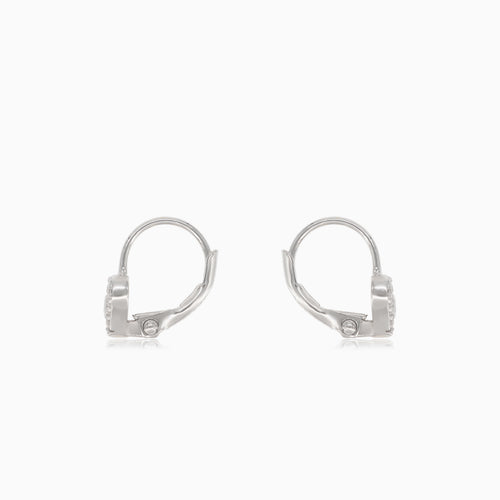 Silberne Ohrstecker mit Herz und Stein in der Mitte