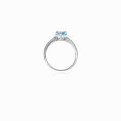 Blauer Topas-Ring in Tropfenform
