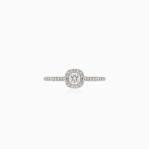 Bague de fiançailles scintillante avec diamant