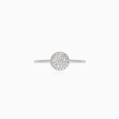 Timeless round diamond engagement ring in white gold