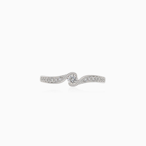 Bague de fiançailles élégante en or blanc pour femmes