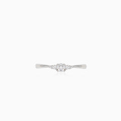 Bague de fiançailles élégante pour femme avec diamants ronds taillés à facettes fines