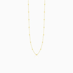 Collier en or élégant avec de petites perles