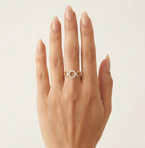 Glänzender Cluster-Ring aus Gold mit Zirkonia