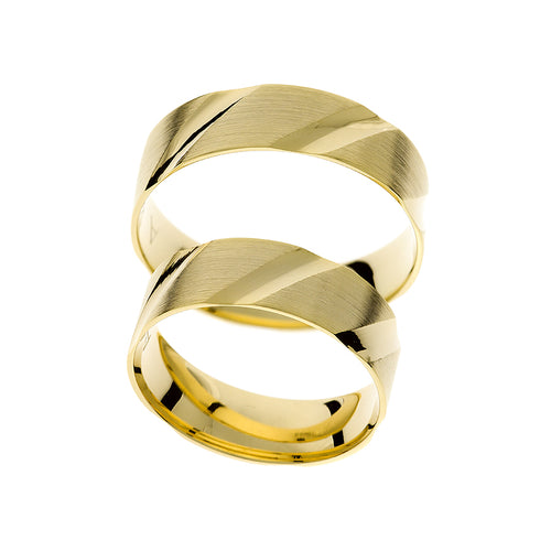 Eleganter Hochzeitsring aus Gelbgold mit detaillierten Gravuren