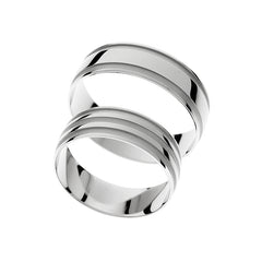 High polished white gold wedding ring with multiple lines