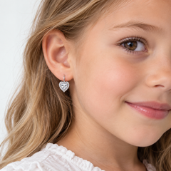 Pendientes colgantes de zirconia cúbica en forma de corazón con plata de ley