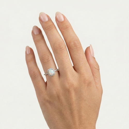 Anillo de ópalo blanco rectangular