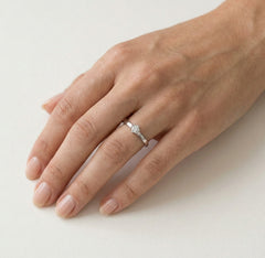 Bague de fiançailles à six griffes