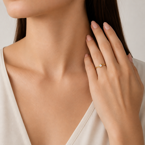 Refined Yellow Gold Zircon Ring