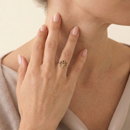 Bague élégante arbre de vie en grenat