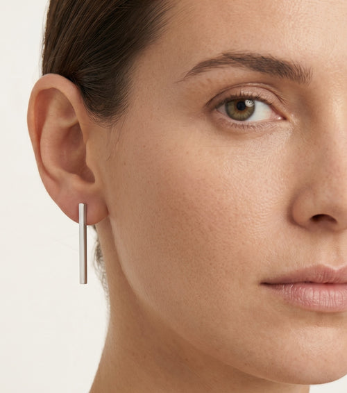 White gold earrings bar
