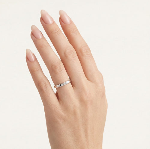 Dünne, schlichte Eheringe aus Weißgold