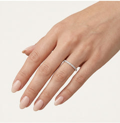 Snubní prsten z bílého zlata s kameny