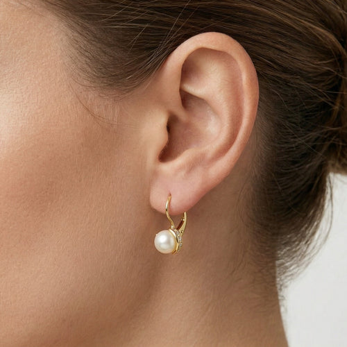 Einzigartige weiße Perlenohrringe mit Zirkonia