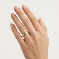 Bague de mariage en or jaune avec finition polie