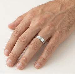 Bague de mariage en or blanc poli brillant