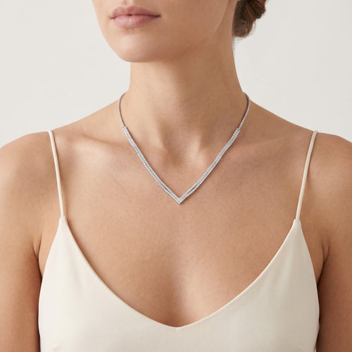 Tennis-Halskette aus Sterlingsilber mit V-Design