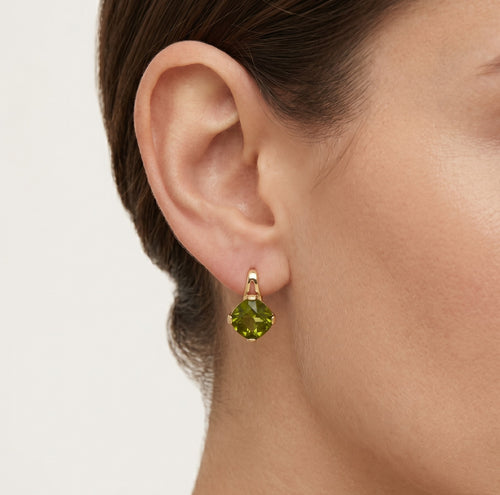 Élégance coussin en moldavite mystique