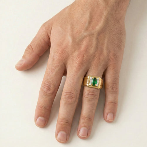 Anillo de hombre de oro con esmeralda y diamante