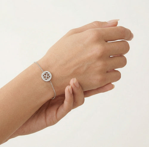 Pulsera de trébol protegido