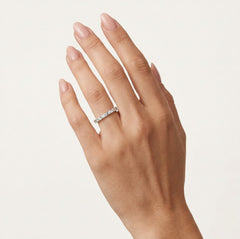 Dámský snubni prsten s dedsignem věčnosti z bílého zlata