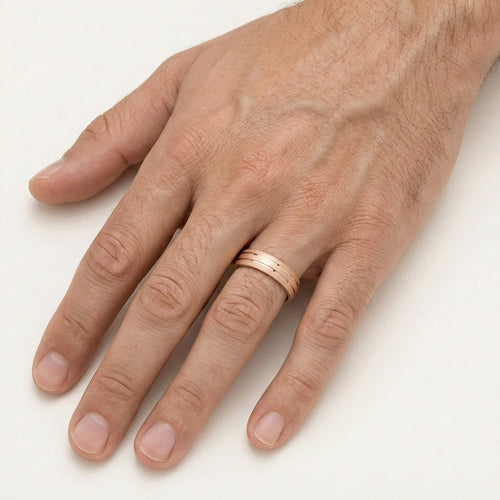 Rose gold wedding ring with diamond