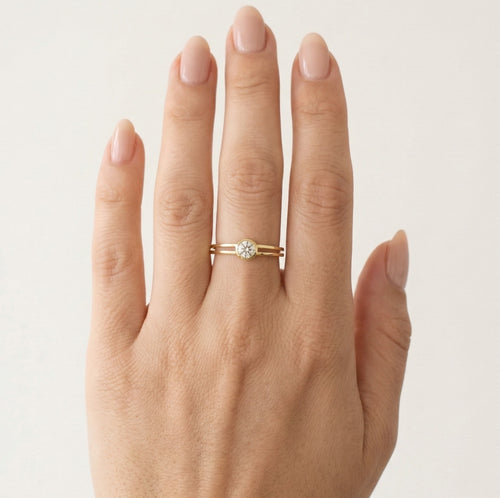 Dvouřadý prsten ze žlutého zlata