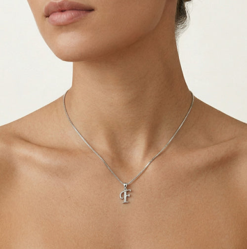 Přívěsek písmena F