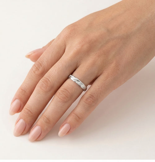 Einzigartige weiße Gold-Trauringe