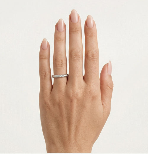 Anillo de boda de platino con acabado mate