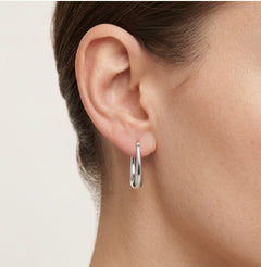 High-polish white gold earrings