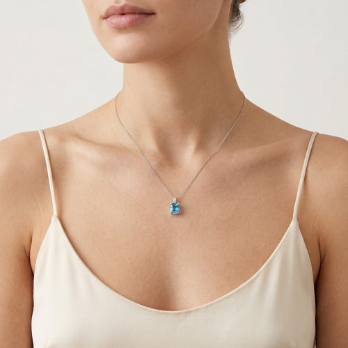 Wunderschöne Halskette mit Topas und Diamant