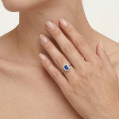 Anillo de diamantes con zafiro