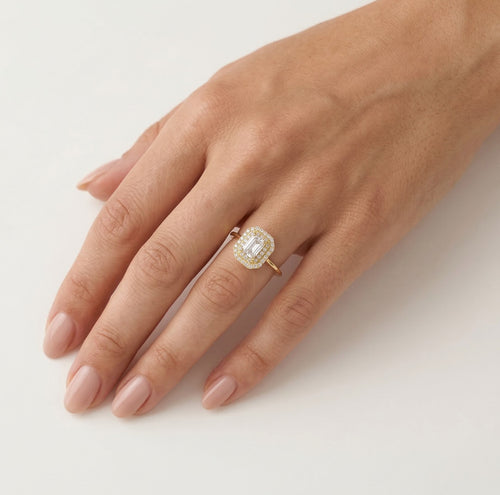 Ring mit zwei Arten von Zirkonia