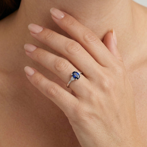Classic diamond and blue sapphire ring in white gold