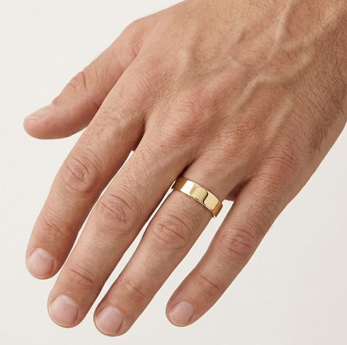 Anillo de boda de oro amarillo pulido alto