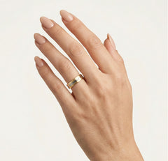 Dicker zweifarbiger Ehering