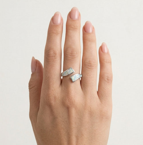 Sterlingsilberring mit quadratischem Opal
