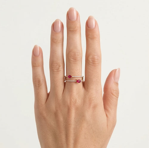 Doppel-Roségold-Ring mit Rubin und Diamanten