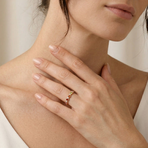 Vibrant sapphire and diamond ring
