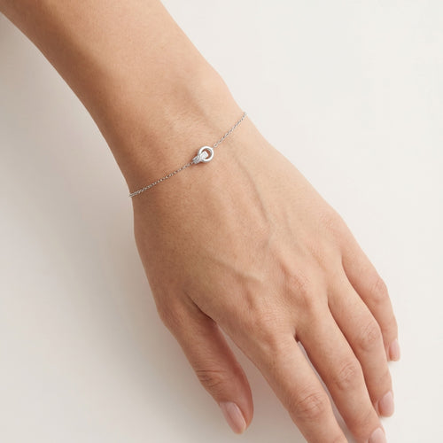 Diamant-Armband mit zwei verflochtenen Ringen