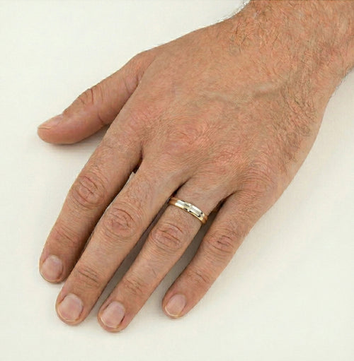 Snubní prsten z barevného zlata