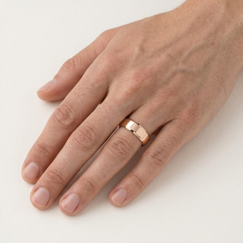 Elegantní snubní prsten z růžového zlata o šířce 6 mm