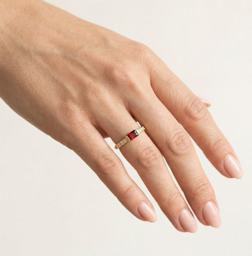 Granat- und Zirkonia-Ring in Gelbgold