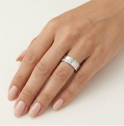 Elegantní smíšené snubní prsteny s bílým a černým diamantem