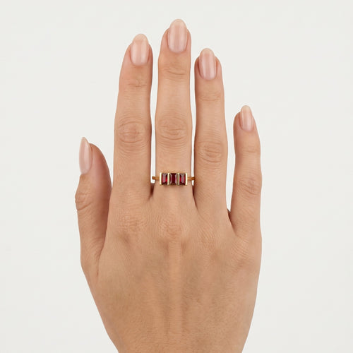 Gleaming Trilogy 14kt Gold Stab-Ring